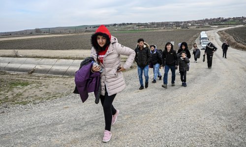 Grčka spriječila stotine migranata da prijeđu granicu