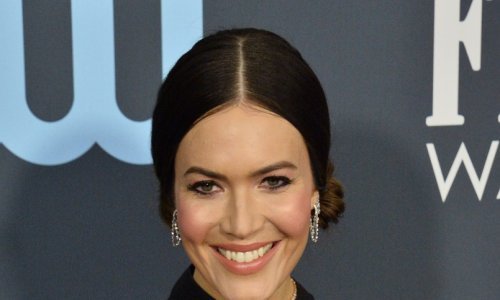 Prebrodila teško razdoblje: Lijepa brineta iznenadila ovim priznanjem