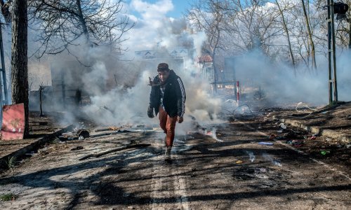 Migranti prešli rijeku Evros: 'Jesmo u Grčkoj? Gdje je vlak do Atene? Nemamo ništa, uzeli su nam sve za taksi'