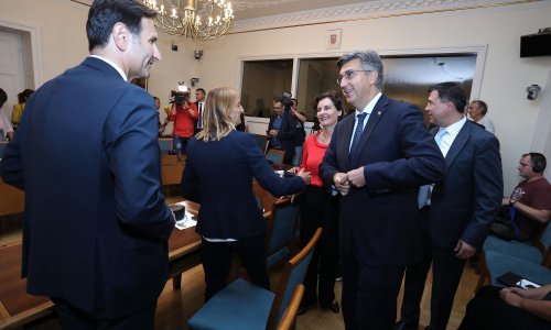 HDZ objavio pravovaljane kandidature za unutarstranačke izbore