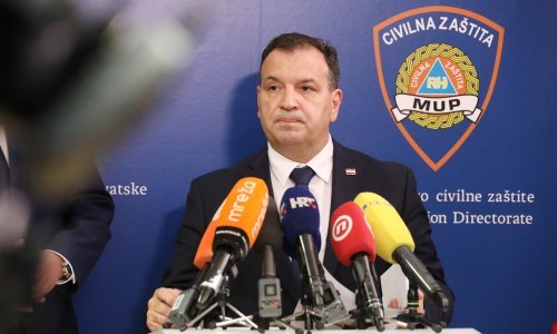 'Veći efekt od zatvaranja škola, ima adekvatno ponašanje nas samih i održavanja higijene. Virus ulazi samo kroz sluznicu nosa, usta ili očiju'