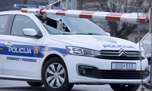 Kod Zagvozda opet vozio bez dozvole; u autu imao pištolj i marihuanu