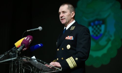 Milanović izvanredno promaknuo Hranja u čin admirala pomorstva