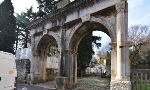 Iznimno arheološko otkriće u Puli - histarski grobovi kod Dvojnih vrata