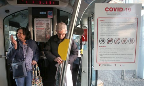 Engleska verzija HZJZ-ova plakata o koronavirusu puna grešaka, neke su u međuvremenu ispravljene