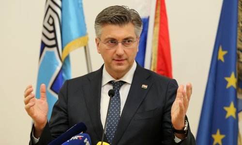 Plenković 'spustio' Milanoviću: On je govorio da HV odmah napušta Afganistan pa je potpisao odluku o njihovu slanju