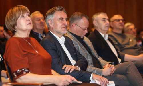 Škoro: Interesne skupine pokušavaju me ukloniti, no ostajem u politici