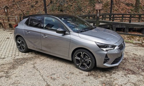 [FOTO/VIDEO] Vozili smo Opel Corsu GS Line 1.2 Turbo 100 AT8: Silno zabavan mali sportaš