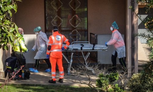Broj umrlih u Italiji naglo porastao, potvrđeno i gotovo tisuću novih zaraza