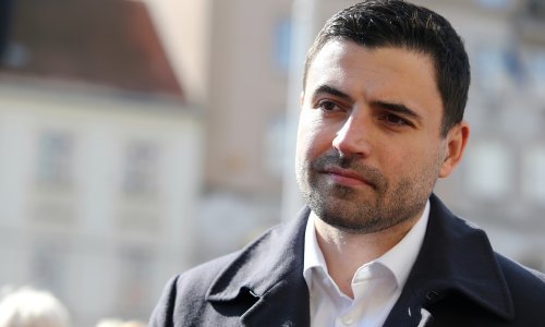 Bernardić: Rezanje plaća u javnom sektoru ne smije biti tabu tema. Donirao sam svoju plaću, ali nisam radi toga radio presicu kao premijer