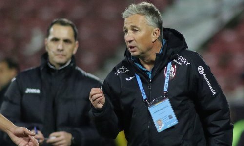 Nevjerojatan potez rumunjske nogometne legende; zamijenio je igrača nakon samo 25 sekundi...