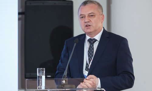 Horvat: 'Ako ne bude druge metode, plaće u javnom sektoru će se rezati'