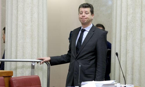 Mesić: Nemamo podataka da je netko od Hrvata u Italiji zaražen, ovakva situacija nije bila od Drugog svjetskog rata