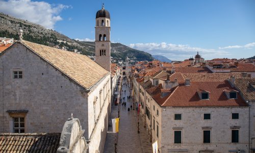 Zbog koronavirusa otkazano snimanje holivudske serije u Dubrovniku: Ne dolaze Orlando Bloom i Cara Delevingne