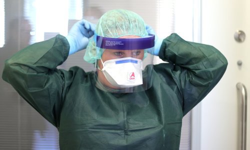 Francuska i Island zabranjuju okupljanja više od stotinu ljudi