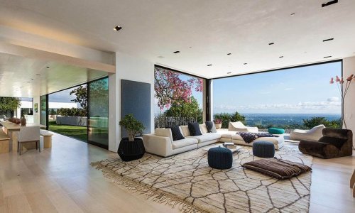 Svaki ljubitelj minimalizma poželio bi imati ovakav dom, a kakav je tek pogled iz njega...