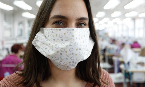 Bacili se na proizvodnju domaćih zaštitnih maski i antiseptika: Prva serija od 4000 maski planula u jednom danu, potražnja je nevjerojatna! Morat ćemo udvostručiti proizvodnju