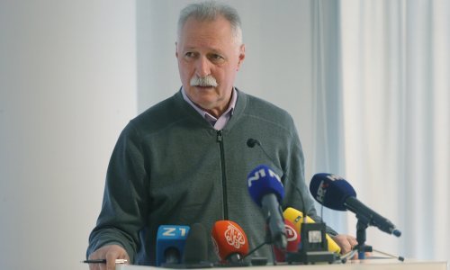 Sindikat protiv Plenkovićeve preporuke: Ne čuvati djecu u školama, već u prostorijama mjesnih odbora