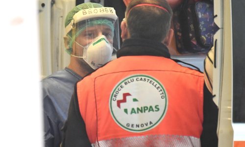 Lijek protiv artritisa pomogao nekolicini oboljelih od koronavirusa u Napulju