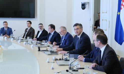 Plenković: Vlada idući tjedan ide s novim paketom mjera za borbu protiv koronavirusa