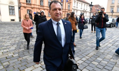 Beroš potvrdio da je liječnik s Rebra zaražen koronavirusom