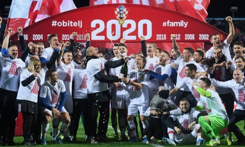 Uefa u utorak odlučuje o Euru; pojavljuju se oprečne informacije, ali po svemu sudeći moguće su samo ove dvije opcije