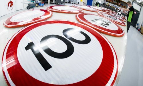 Nizozemska uvodi ograničenje brzine na autocestama od 100 km/h; Slijede visoke kazne za prekoračenje