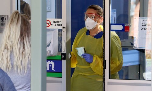 U Australiji sat vremena kupovine samo za građane starije dobi