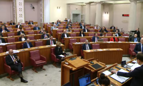 Zastupnici u nikad viđenoj brzini izglasali veće ovlasti Stožeru civilne zaštite, Milanović ga potpisao u manje od sat vremena