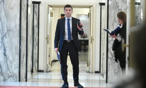 Ako kriza potraje, rezat će se plaće javnim i državnim službenicima. Provjerili smo koliko ima prostora za uštede