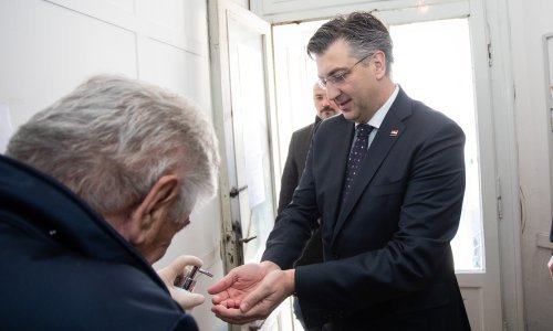 Plenković se testirao na koronavirus i sam platio troškove, možete li i vi učiniti isto?
