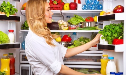 Evo koje voće i povrće čuvati u hladnjaku, a koje izvan njega