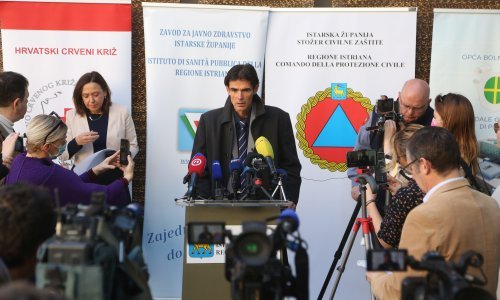 Istarski stožer: Stotine ljudi bile su na sprovodu na kojem je bila i oboljela osoba, apelira se na njih da se jave svom liječniku