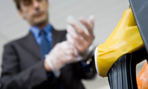 Što kažu stručnjaci: Ima li smisla nositi rukavice za jednokratnu upotrebu