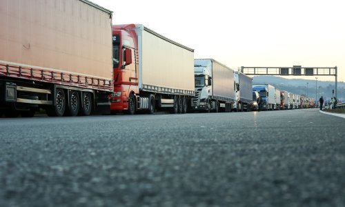 [FOTO / VIDEO] Osam sati od početka formiranja krenuo kamionski konvoj kroz Hrvatsku