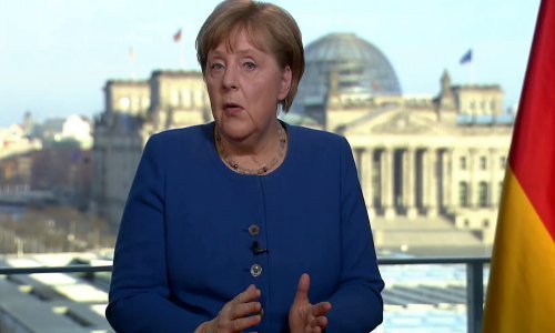 Angela Merkel u kupovinu odlazi sama, a još zanimljiviji od toga je izbor kupljene robe