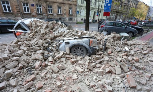 Policija: U potresu, uz teško ozlijeđenu djevojčicu, lakše ozlijeđeno 14 osoba. Oštećeno 66 objekata