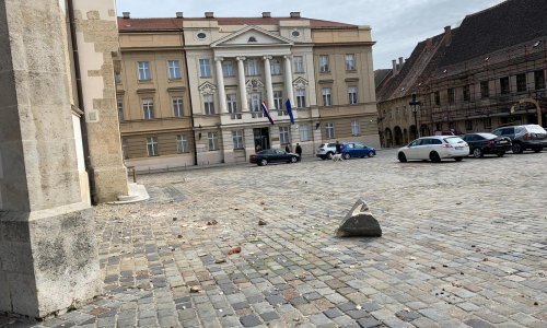 Sabor teško stradao u potresu; krovište u jednom dijelu uništeno, sabornica se više neće moći koristiti