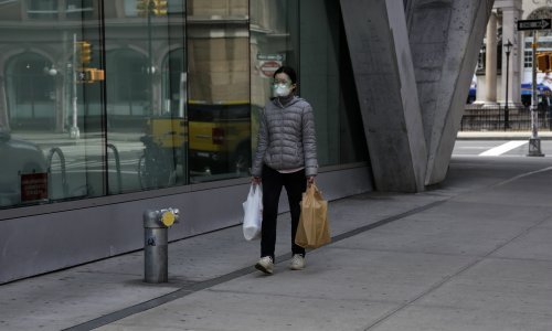 Gotovo trećina Amerikanaca mora zbog koronavirusa ostati u svojim domovima