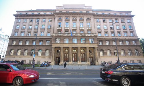 HZZO pozvao građane da im se jave putem interneta