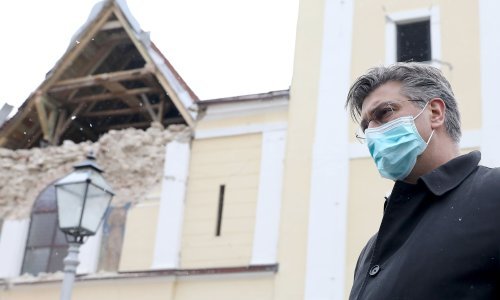 Plenković obišao četvrti najviše stradale u potresu, brojne kuće nisu za stanovanje