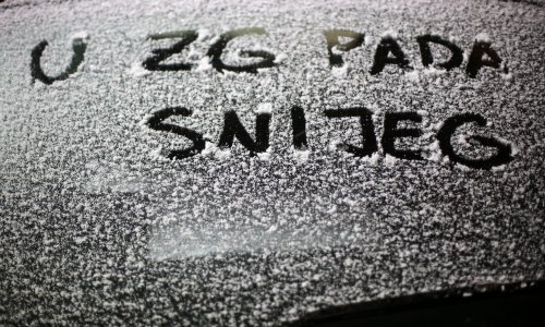 [FOTO/VIDEO] Snijeg zabijelio Hrvatsku, u večernjim satima počeo padati i u Zagrebu