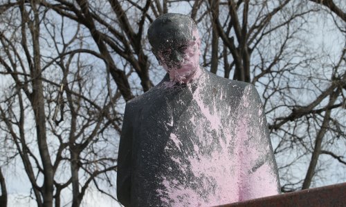 Branitelji osudili vandalski čin nad spomenikom Franji Tuđmanu u Splitu