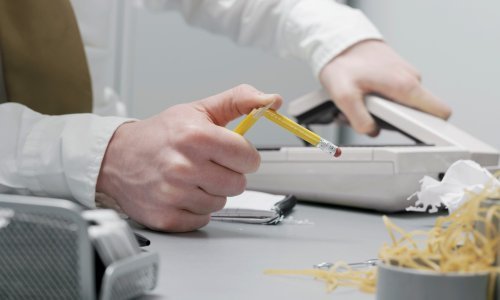 Ako trebate psihološku pomoć, postoje 25 telefonskih linija na kojima su 24 sata dostupni psiholozi