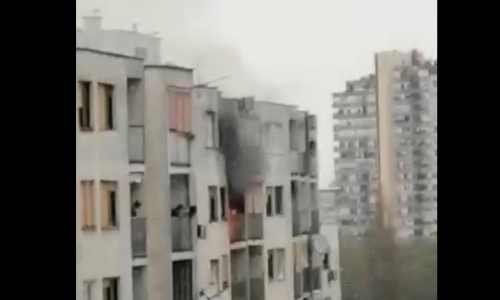 [VIDEO] Vatrogasci ugasili požar u zagrebačkoj Sloboštini, gorio stan u zgradi