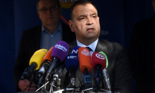 Otkriveno kakvo je to skrivanje zaštitne opreme naljutilo ministra Beroša