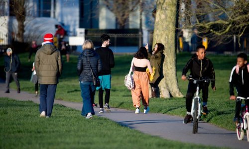 Zašto mnogi ne poštuju samoizolaciju?