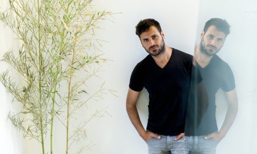 Hauser objavio novi spot i iz samoizolacije poručio da ona ima i dobrih strana