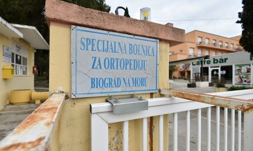 Iz samoizolacije izašli svi djelatnici ortopedske bolnice iz Biograda