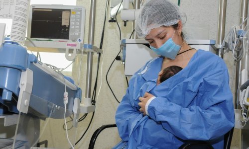 Može li koronavirus prijeći s majke na dijete tijekom trudnoće? Evo što kažu kineski znanstvenici